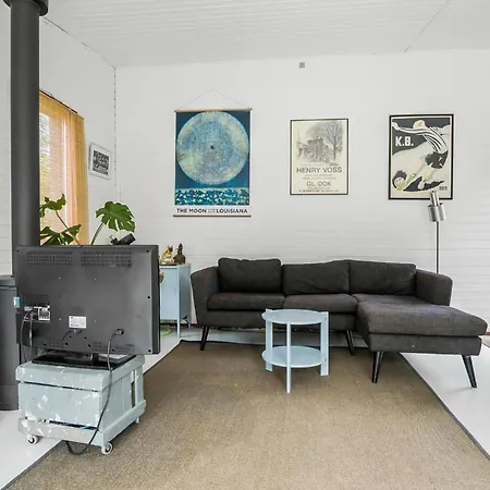 3 Bedroom Gorgeous In Hyllinge Hébergement de vacances